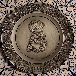 Hallmark fine pewter plate 1980